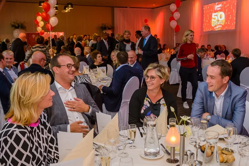 Vomar Voordeelmarkt: Multi-Zaal Transformatie & Generatie-Entertainment