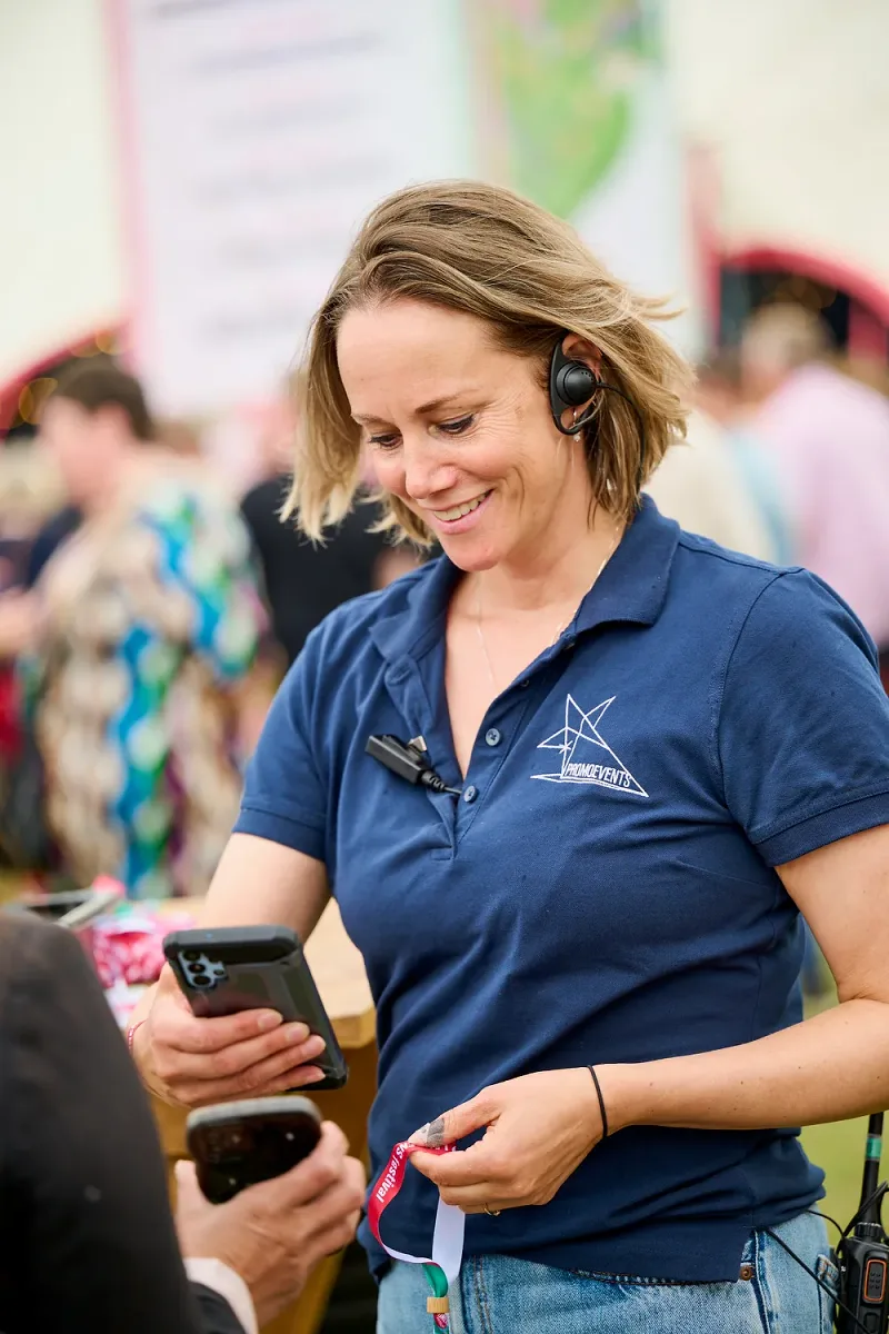 Kitty de Bruin, event manager van PromoEvents, tijdens een evenement